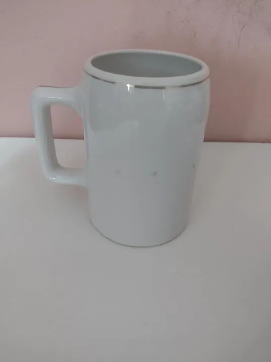 Caneca para chopp em porcelana com filete de ouro  - Foto 5