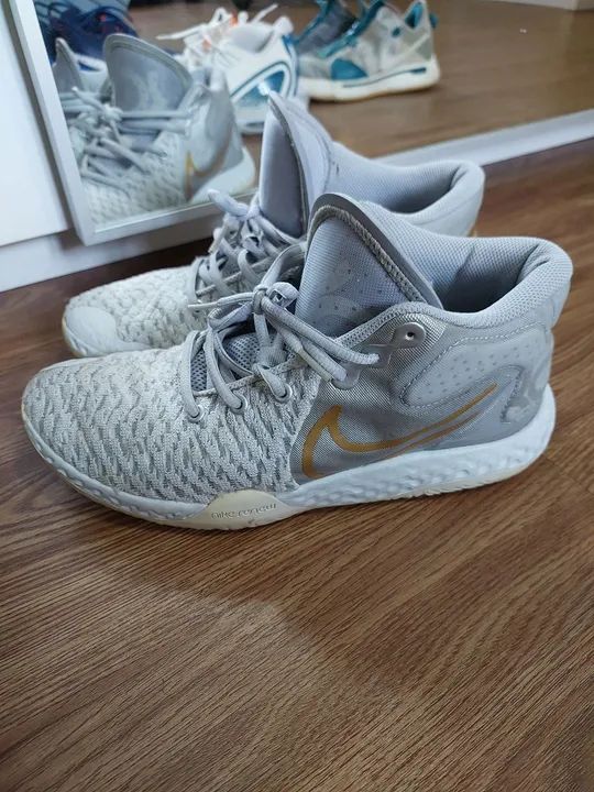 Tenis nike kd trey 5 viii branco e dourado br 300 reais br Numero 40 Calcados Arujazinho I II e III Aruja 1358718262 OLX