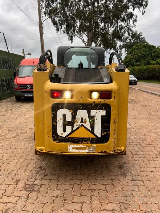 Mini Carregadeira 246 C Promoção  - Foto 3