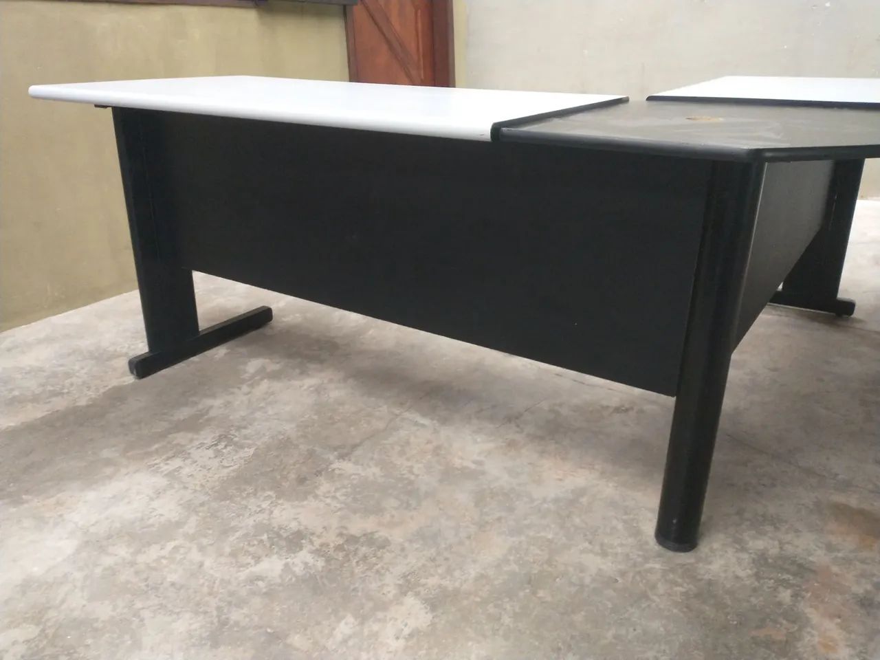 Mesa de Escritório L em Ótimo Estado - Foto 5
