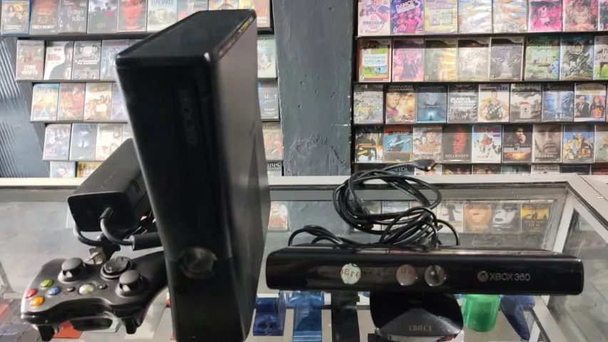 Xbox 360 (1 Controle 1 Fonte 1 kinect original) 500gb 222 jogos e Emuladores