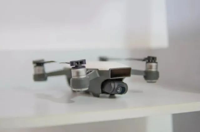 Dji spark store mini drone controller