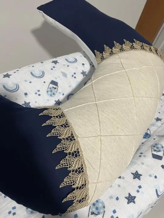 Travesseiro de Amamentação - Azul e Bege - Foto 2