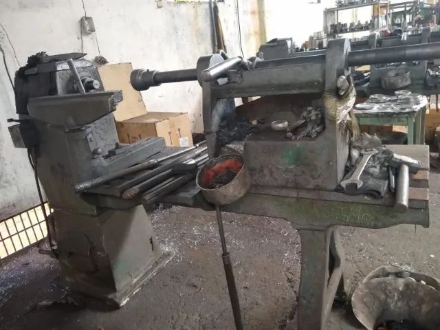 Industria metalúrgica completa, só os maquinários e modelos. Ainda em funcionamento.