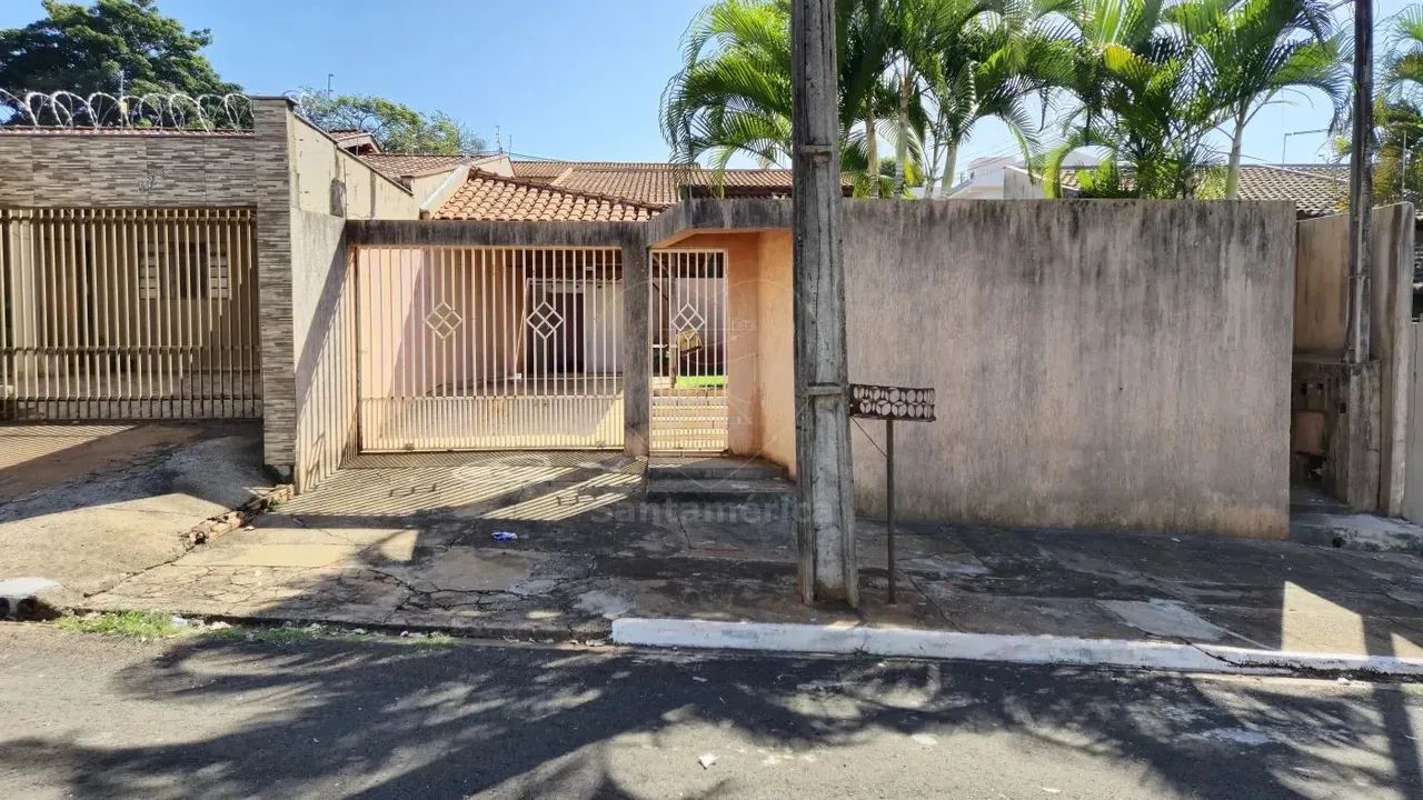 Casa à Venda e para Aluguel no Jardim das Palmeiras com 2 quartos em Londrina