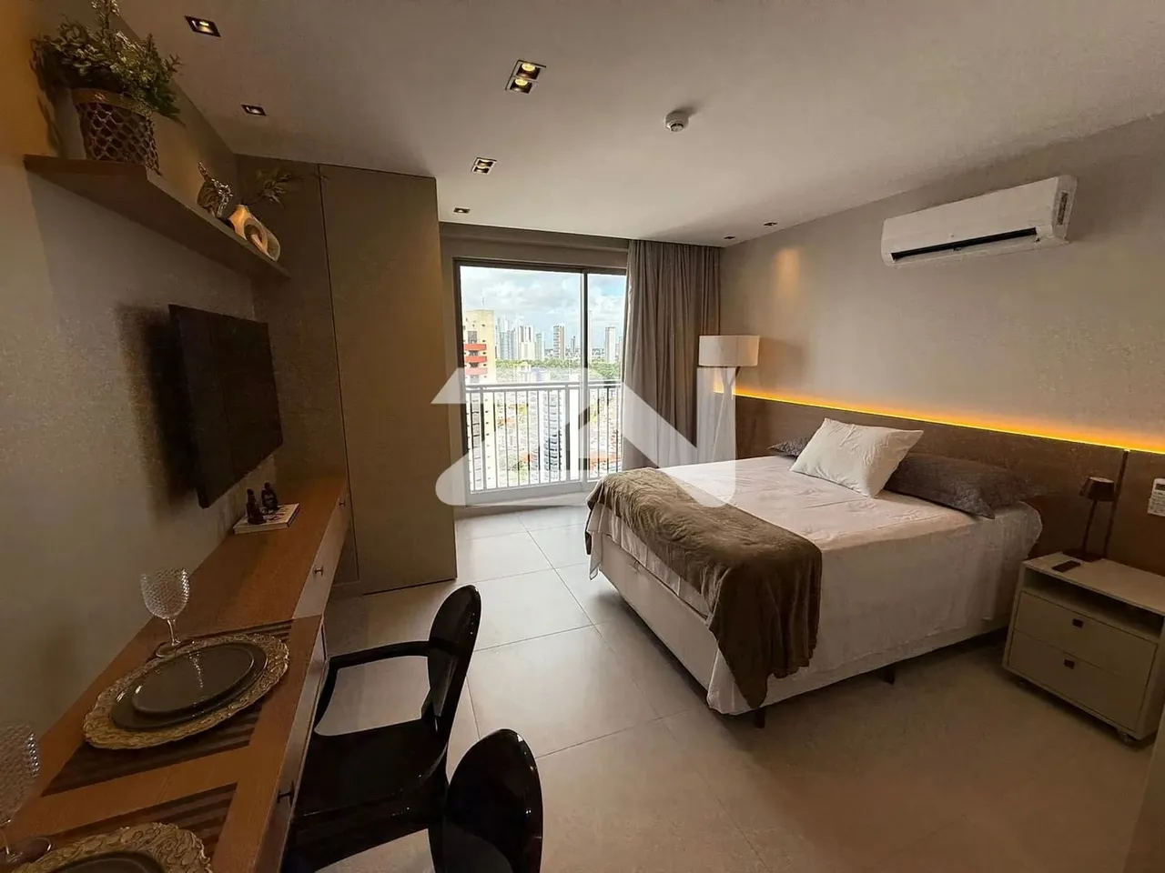 Flat mobiliado à venda com vista mar no bairro de Manaíra - R$ 410.000