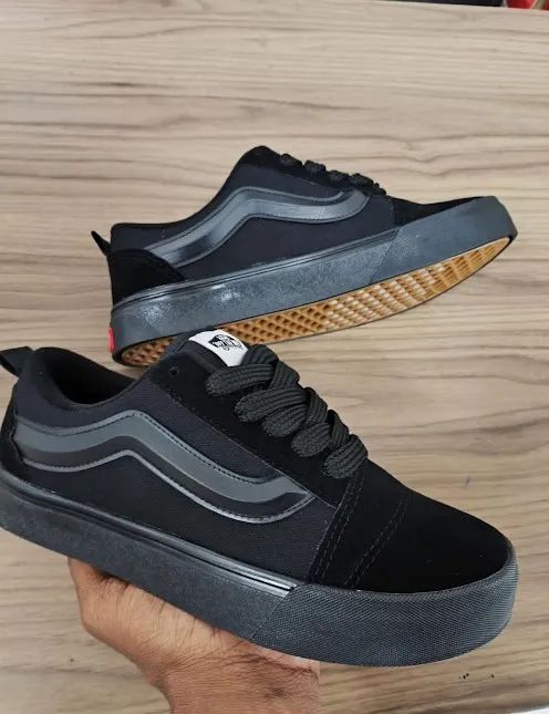 vans knu preto solado Branco  - Foto 2