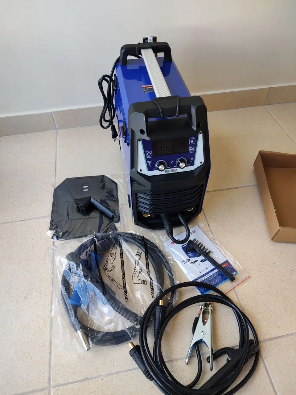 Inversora Boxer Migflex 160BV com gás  - Foto 3