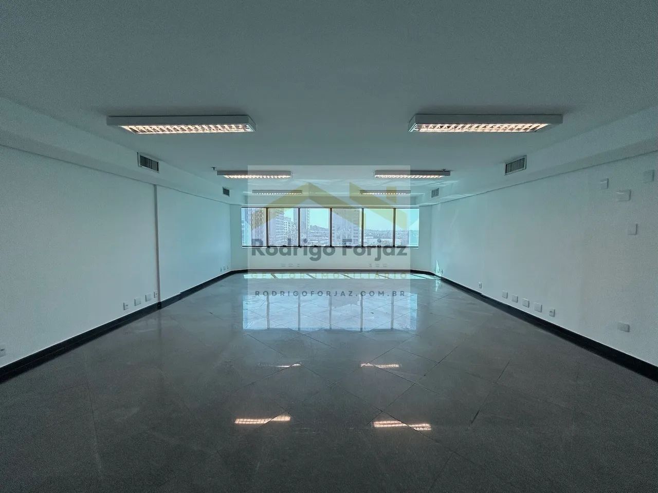 Condomínio Eagle Point - SALA COMERCIAL EXCELENTE CUSTO x BENEFÍCIO (MELHOR DA REGIÃO) - V - Foto 2