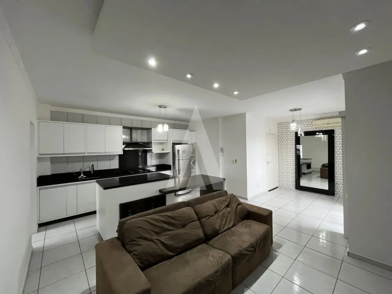 Apartamento com 2 quartos para alugar por R$ 1800.00, 69.07 m2 - FATIMA - JOINVILLE/SC