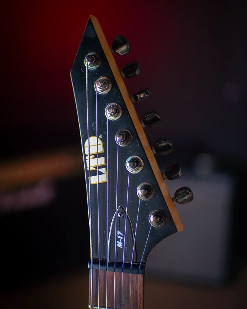 PROMOÇÃO Guitarra Elétrica LTD M-17 7 Cordas Black Matte