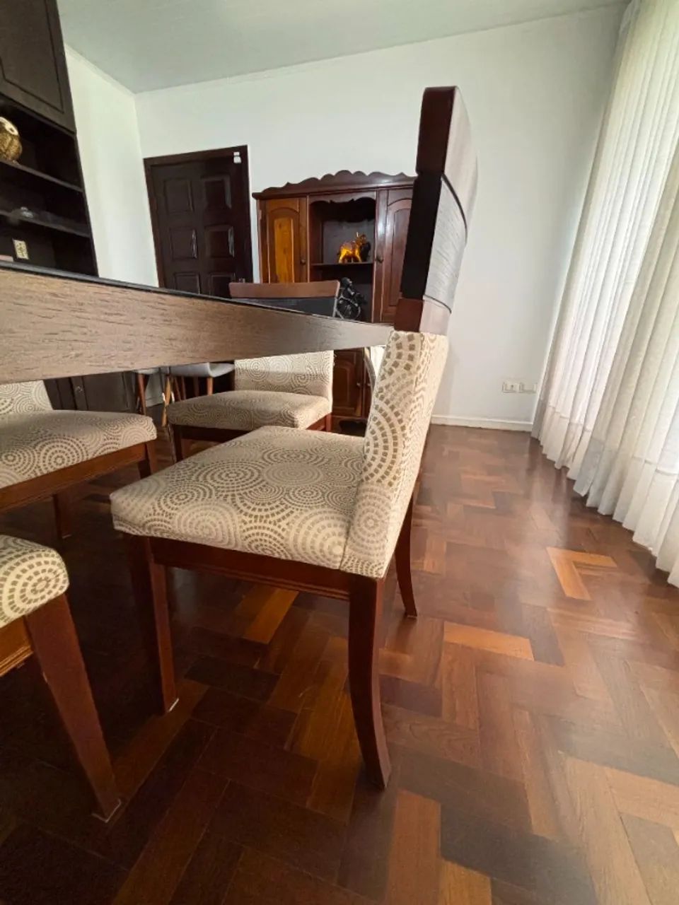 Conjunta Sala de Jantar | Mesa com tampo espelhado | 4 cadeiras - Foto 4