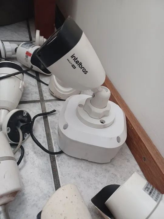 Kit de Câmeras de Segurança - 12 câmeras em ótimo estado  - Foto 2