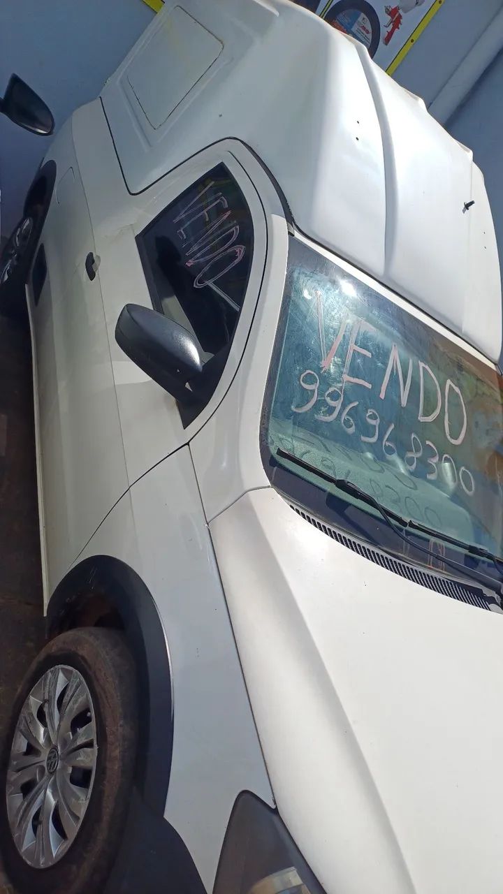 Vendo saveiro 2015 bau - Foto 3