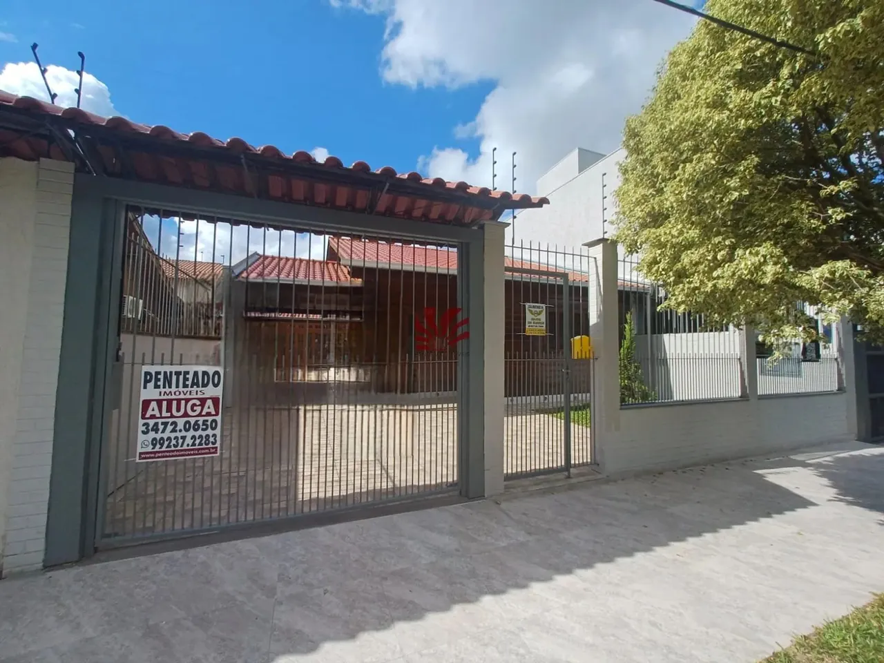 CASA com 125m² e 3 dormitórios no bairro ESTÂNCIA VELHA em CANOAS para Alugar