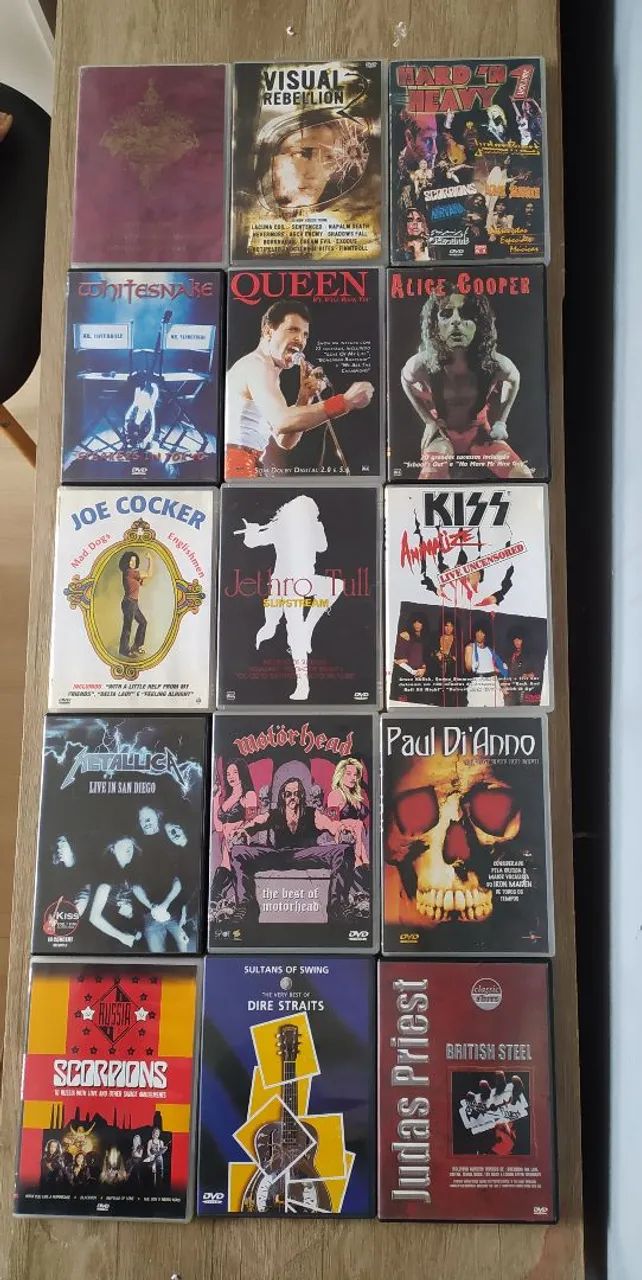 Coleção de DVDs de bandas de rock