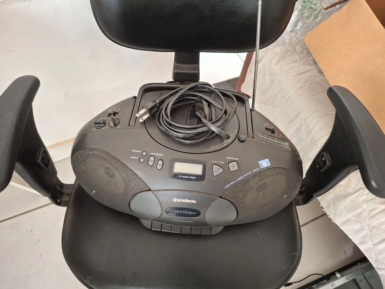 Vendo Radio Gradiente Preto