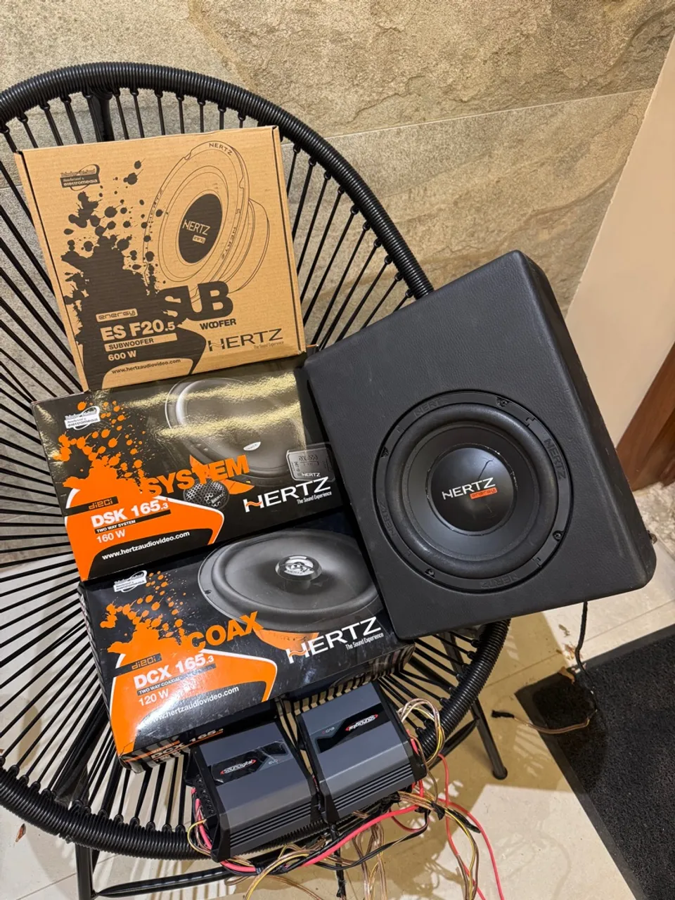 Kit Som Automotivo linha italiana Hertz Completo