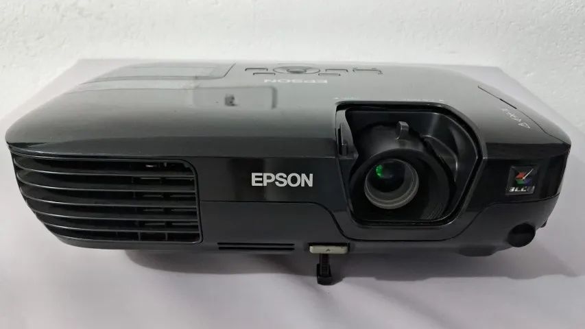 Projetor Epson power lite S8+ - Ótimo estado de conservação.