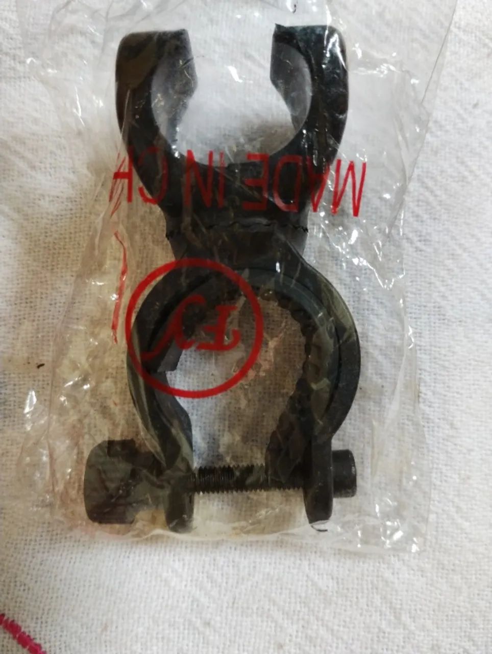 Kit de iluminação para bikes, lanterna, suporte p/o guidão e lanterna traseira. Leiam todo