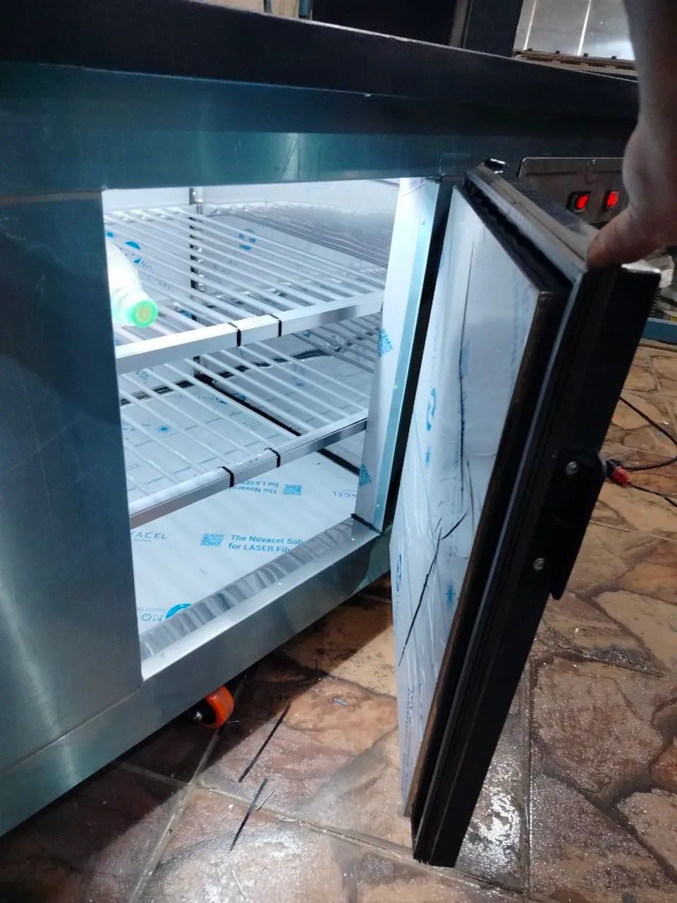 Bancada Refrigerada com Vitrine - Foto 2