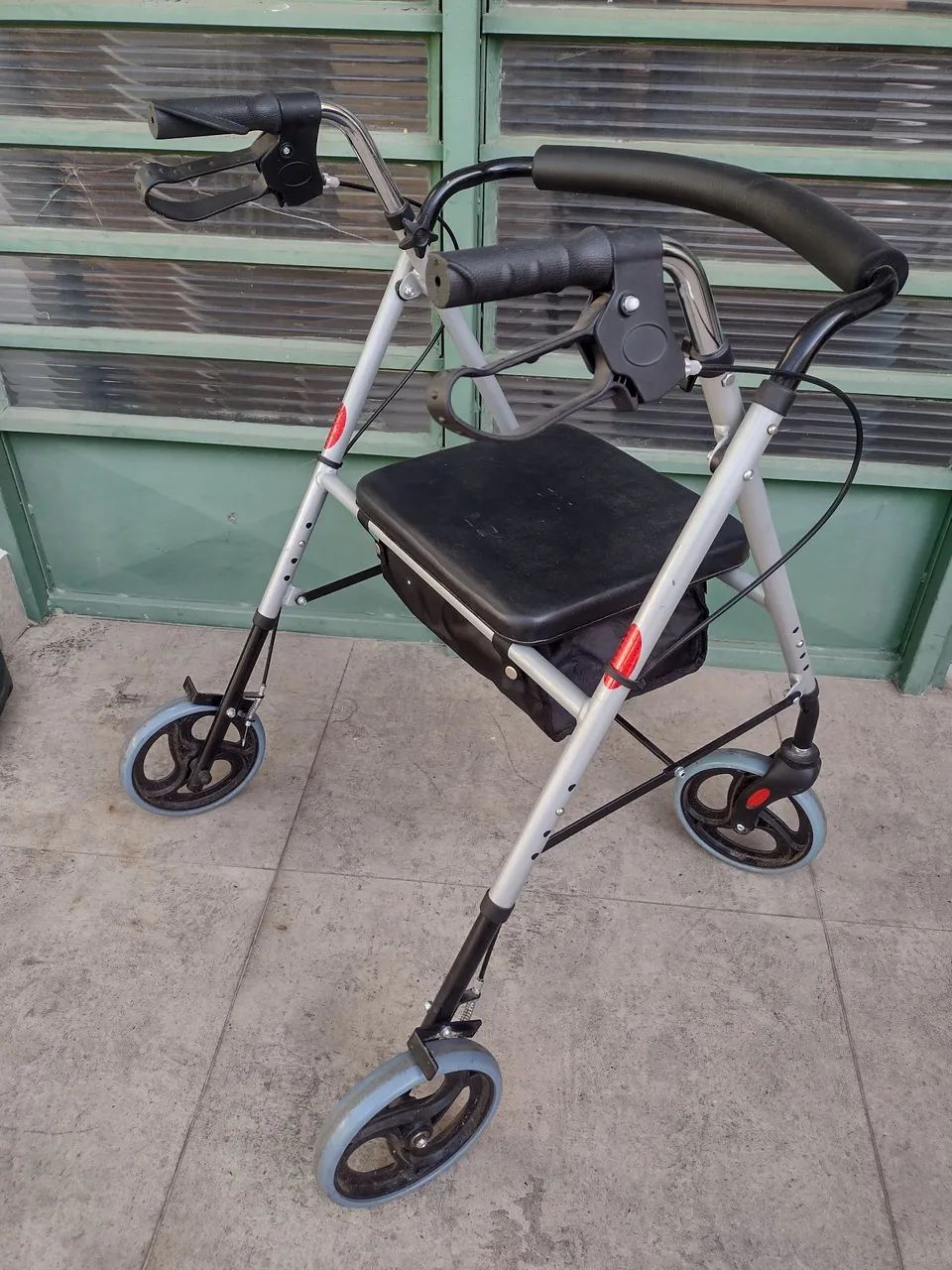 Andador com assento e rodinhas para Idosos, NOVO - Foto 2