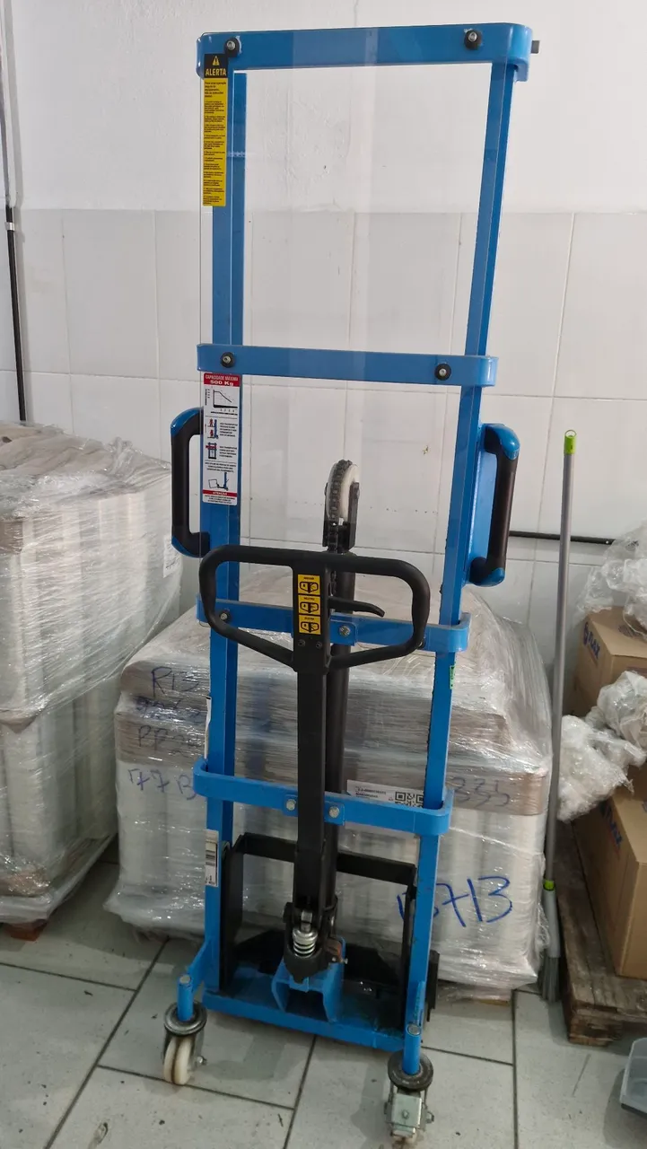 Empilhadora Paletrans 500kg Manual Hidráulico - Elevação Segura e Eficiente