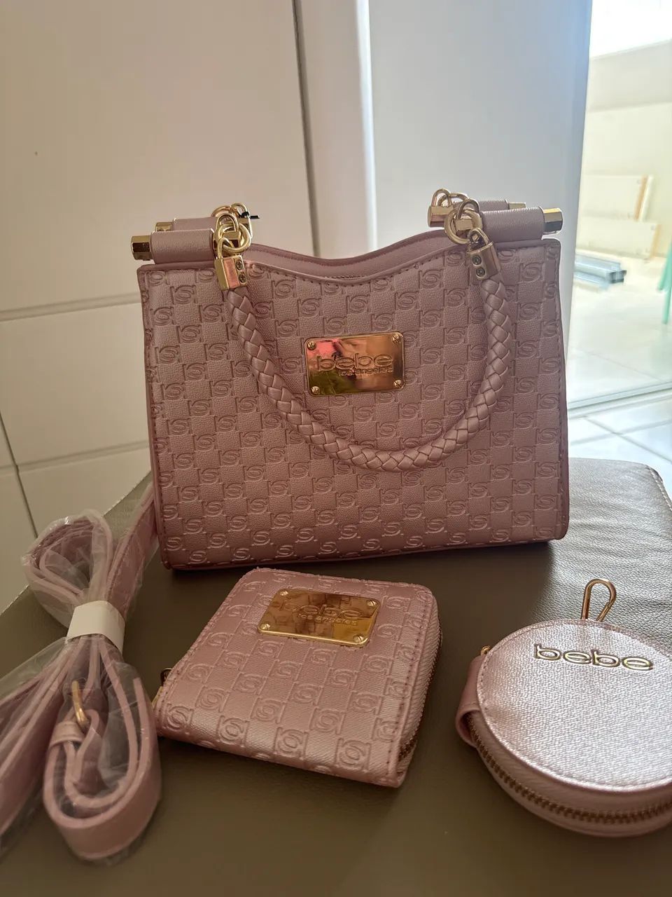 Bolsa em Couro Bebe - Rosa Claro com Acessórios - EUA - Foto 3