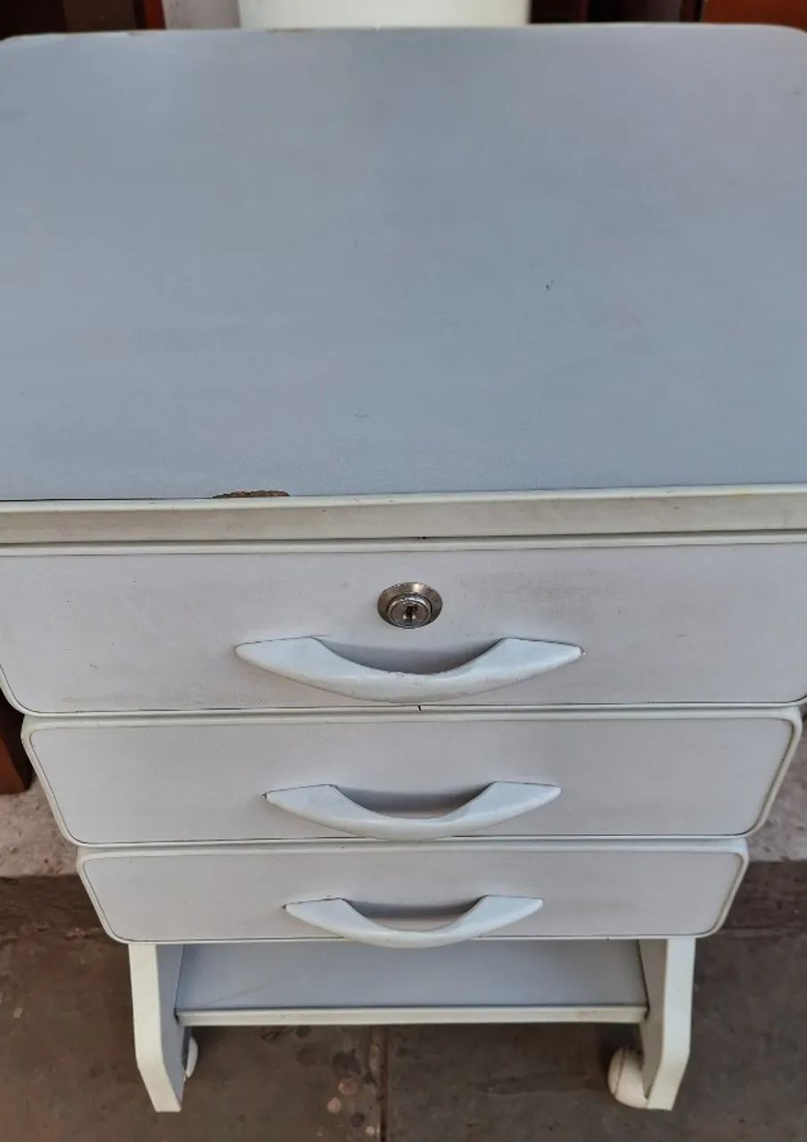 Mesa Auxiliar com Rodinhas 3 Gavetas e Nicho Inferior - Foto 3