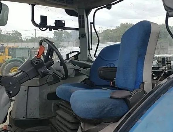 Trator  New Holland 4x4 2016 - Foto 4