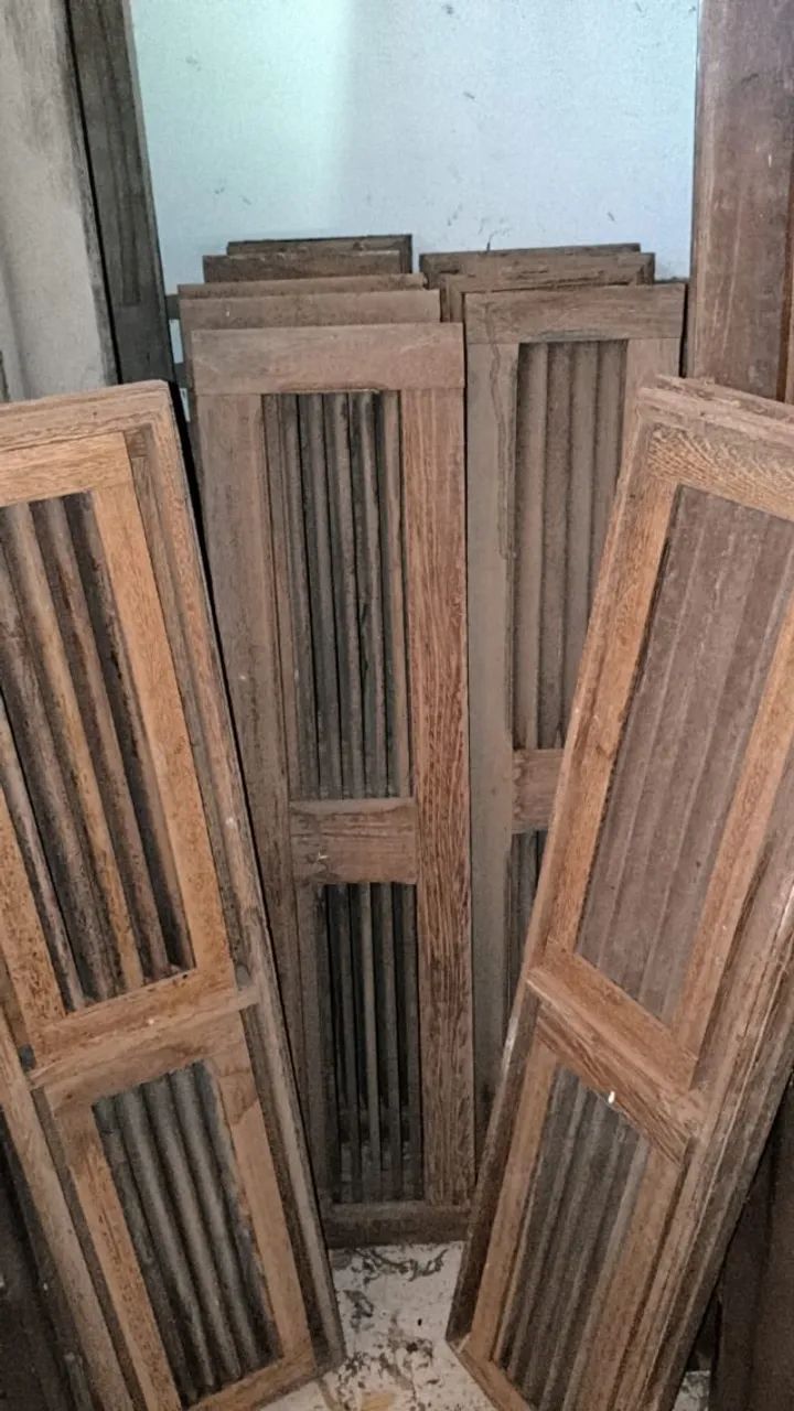 Bandeirola Veneziana Madeira Maciça 0,23x1,18m - Foto 3