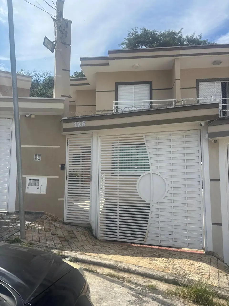 Sobrado 200m² 3 dormitórios sendo 3 suítes 6 vagas na Pedra Branca fundos do Horto Florest