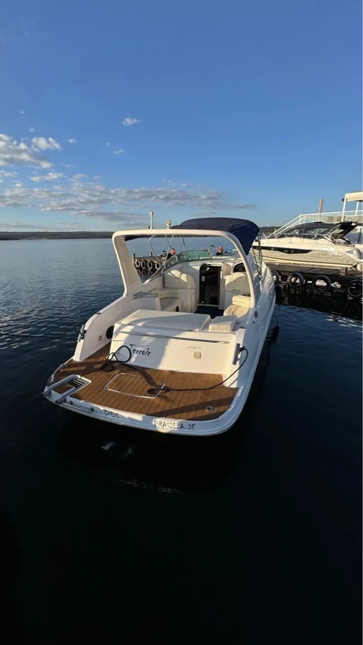 Lancha Magna 27.8 com Mercruiser 5.7 300Hp ano 2014 - Foto 3
