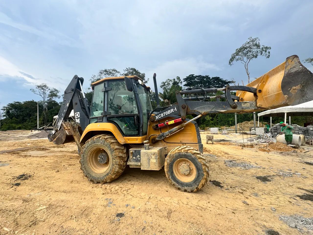 Aluga-se retroescavadeira  - Foto 6