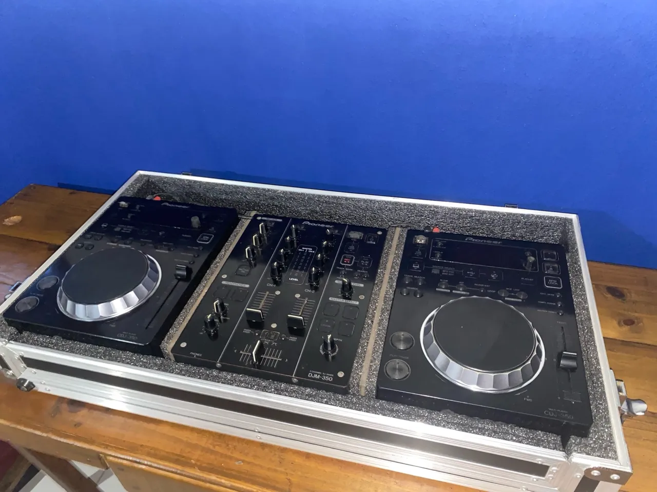 Conjunto Pioneer CDJ-350 + DJM-350 (com case)