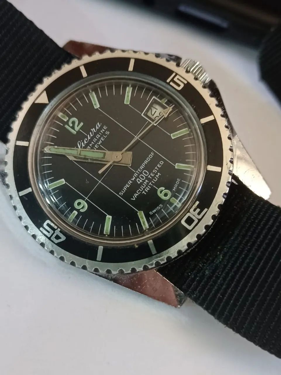 Relógio  Sigura estilo submarino couro manual - Foto 2
