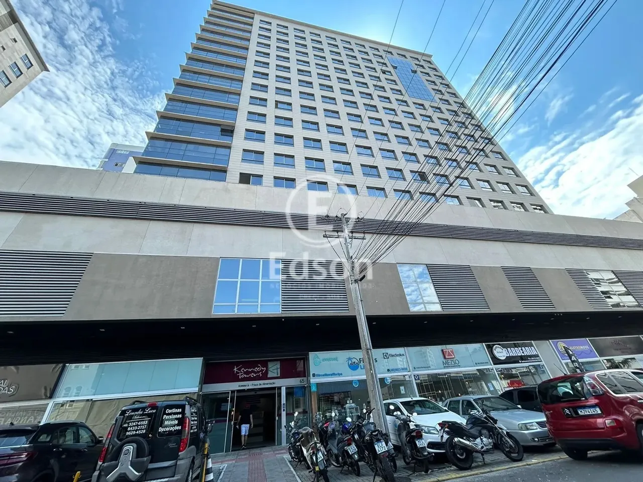 Sala à venda no bairro Campinas - São José/SC