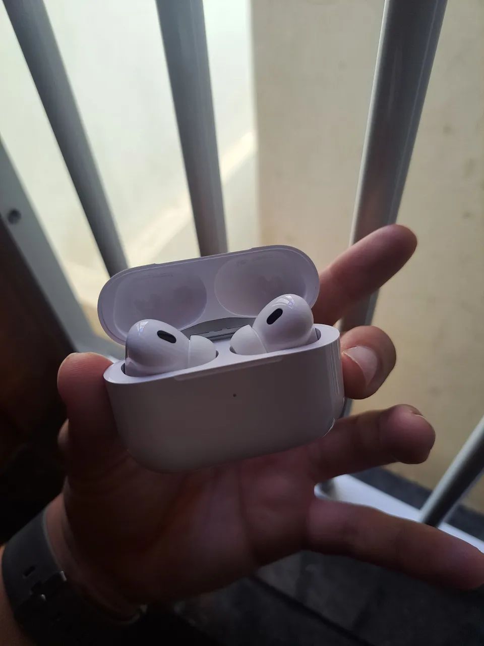 Fone de ouvido TWS APO-5 Branco - Novo na caixa - Foto 5