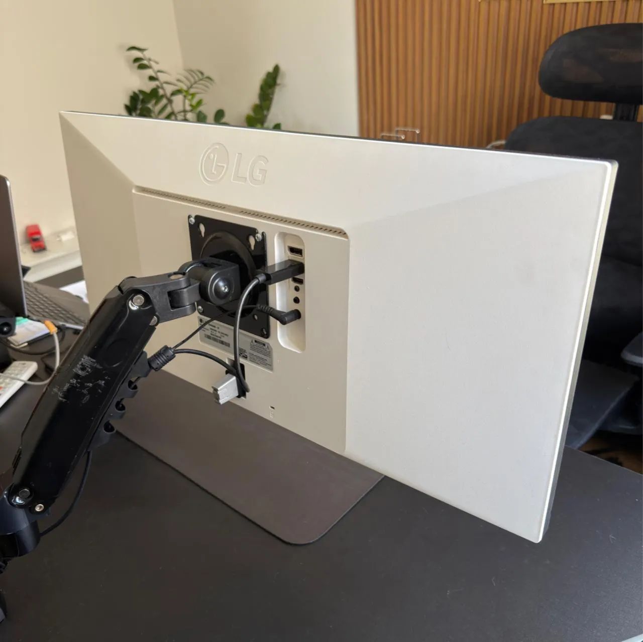 Monitor LG 29 polegadas ultrawide com alto falante - Foto 2