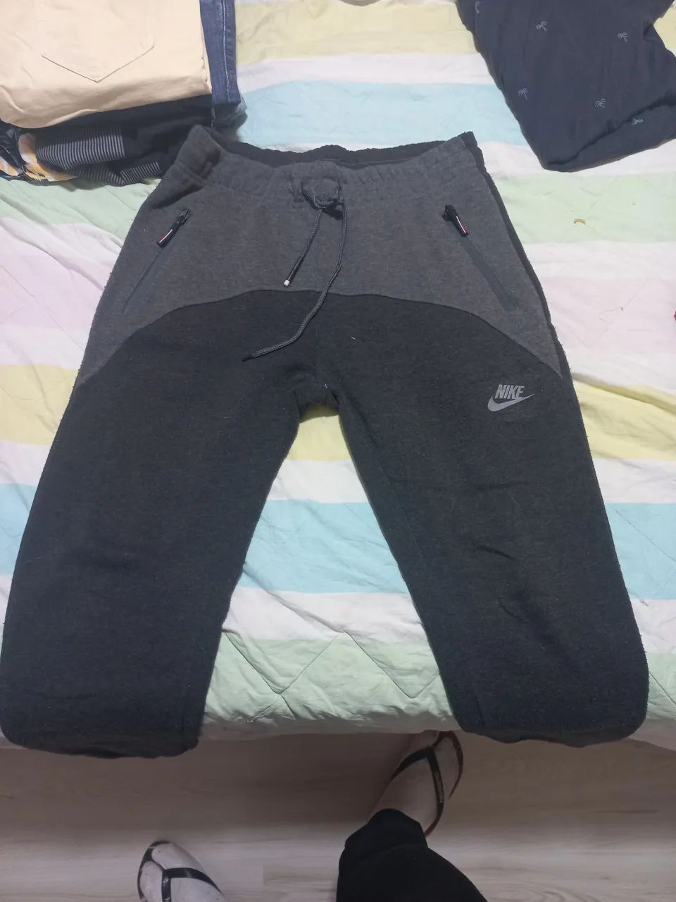Moletom Nike Esportivo Cinza e Preta