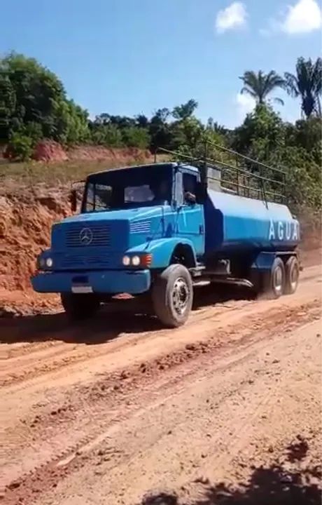 Caminhão pipa 2318 traçado