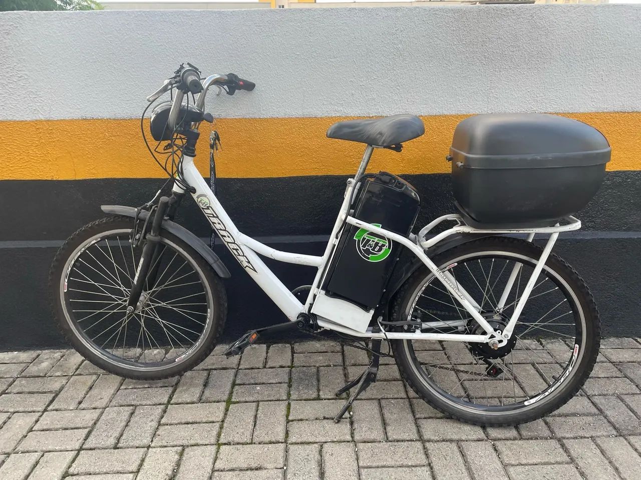 Bicicleta Elétrica com Bagageiro