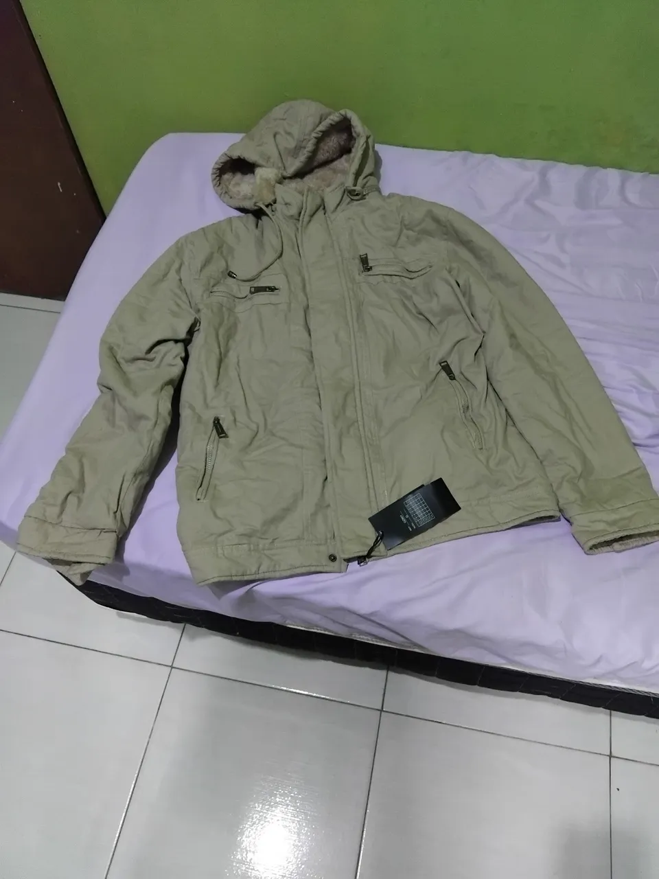 Casaco Masculino Bege com Capuz