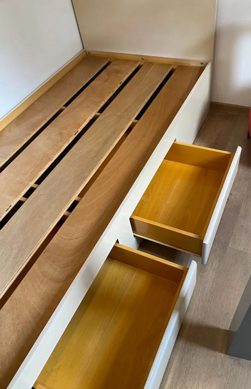Cama de solteiro de madeira maciça com duas gavetas - Foto 5