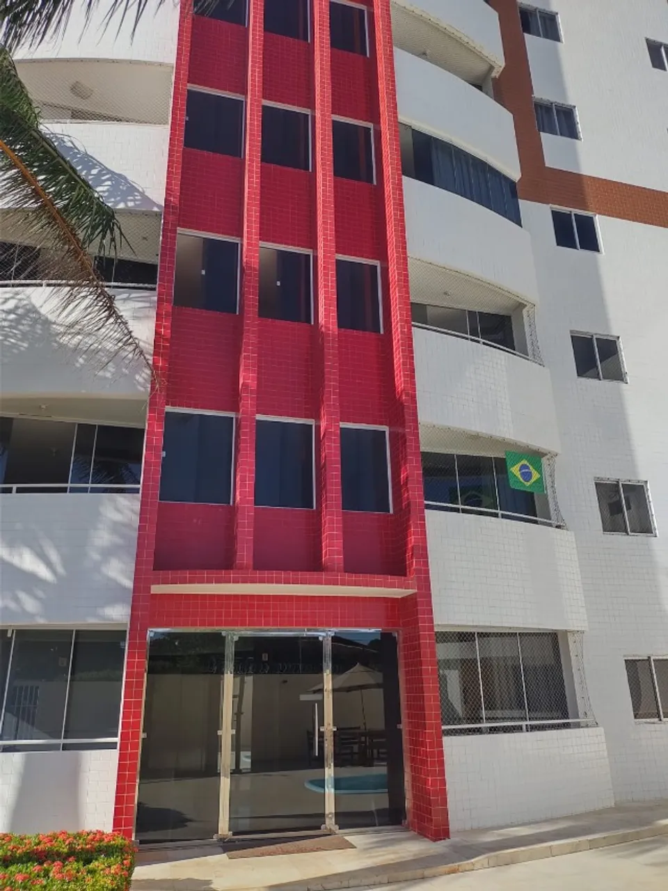 Apartamento semi-mobiliado, com 3/4 próximo a Univasf, disponível para aluguel.