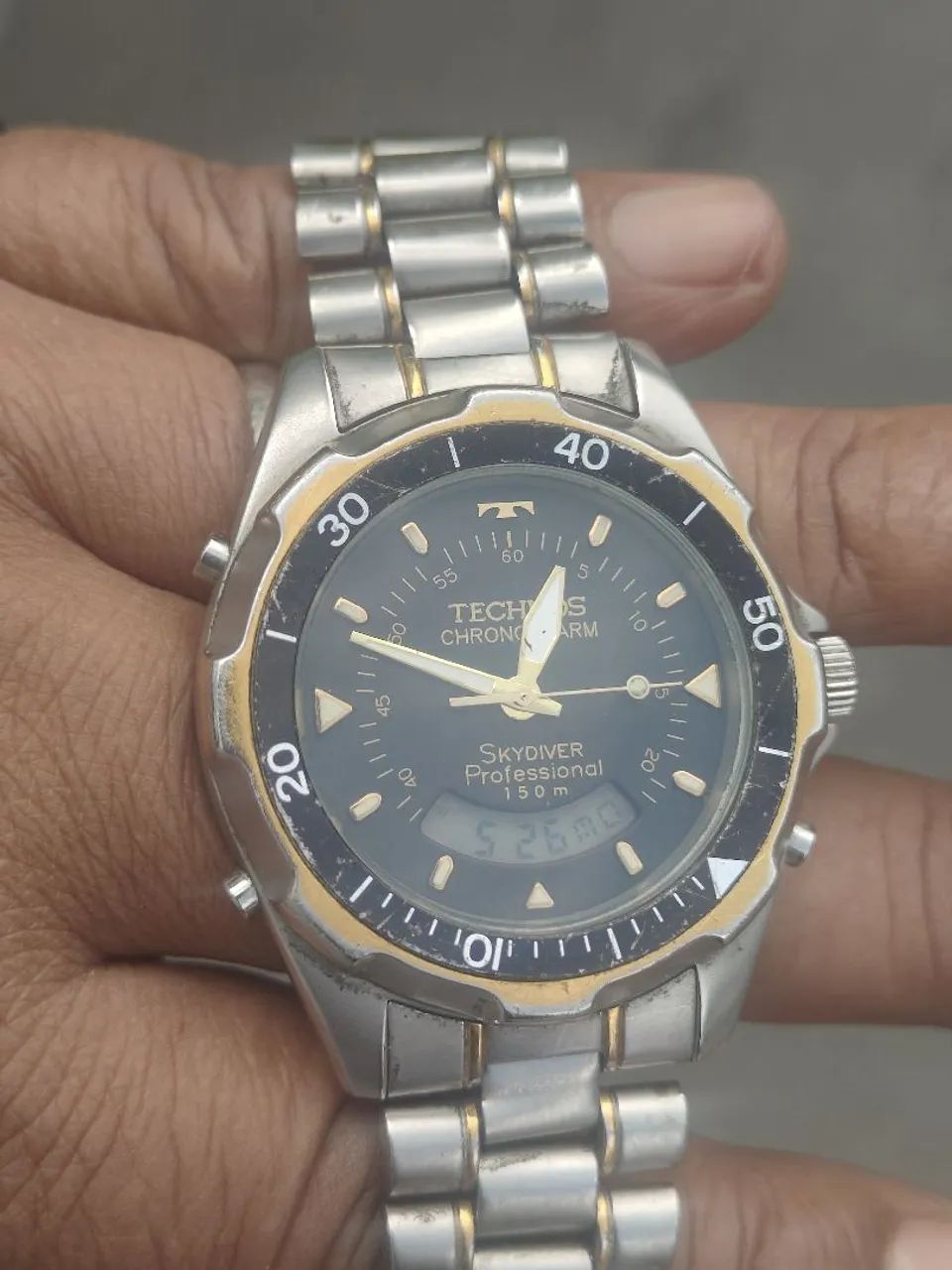 Relógio Technos Skydiver Professional 150m