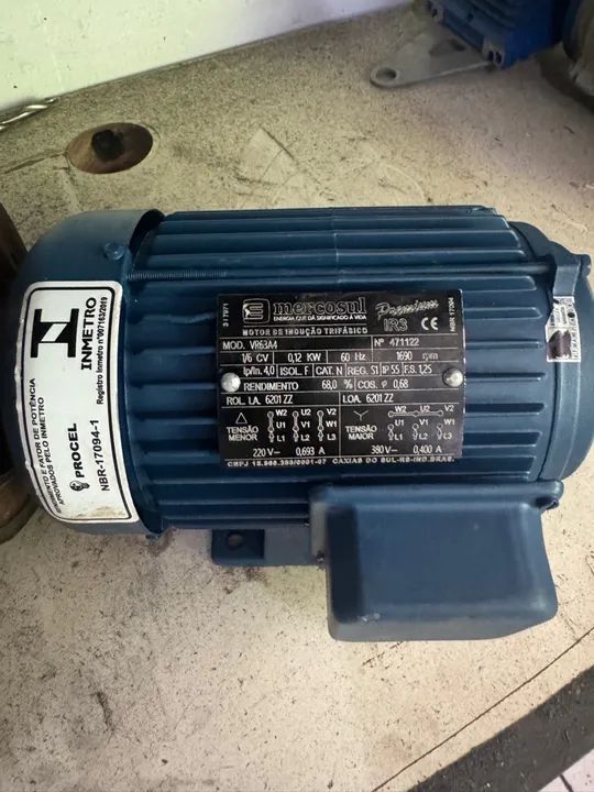 3 motores trifásicos 