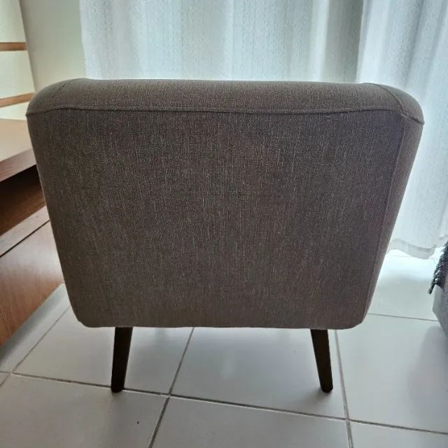 Poltrona de linho em fino acabamento  - Foto 2