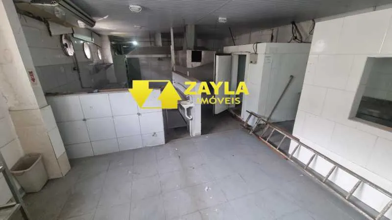 EXCELENTE ESPAÇO COMERCIAL PARA COZINHA INDUSTRIAL EM IRAJÁ RJ