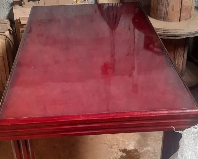Mesa de Madeira Maciça - com Acabamento em Verniz Vinho - Foto 2
